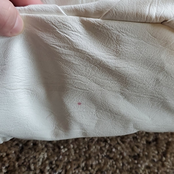 GUESS used, still in good condition White Handbag - Picture 5 of 6